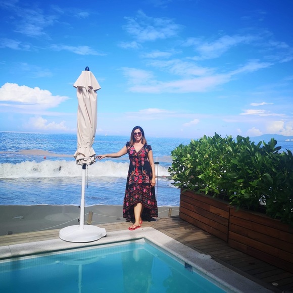 Meet your Posher, Valerie - Picture 1 of 1